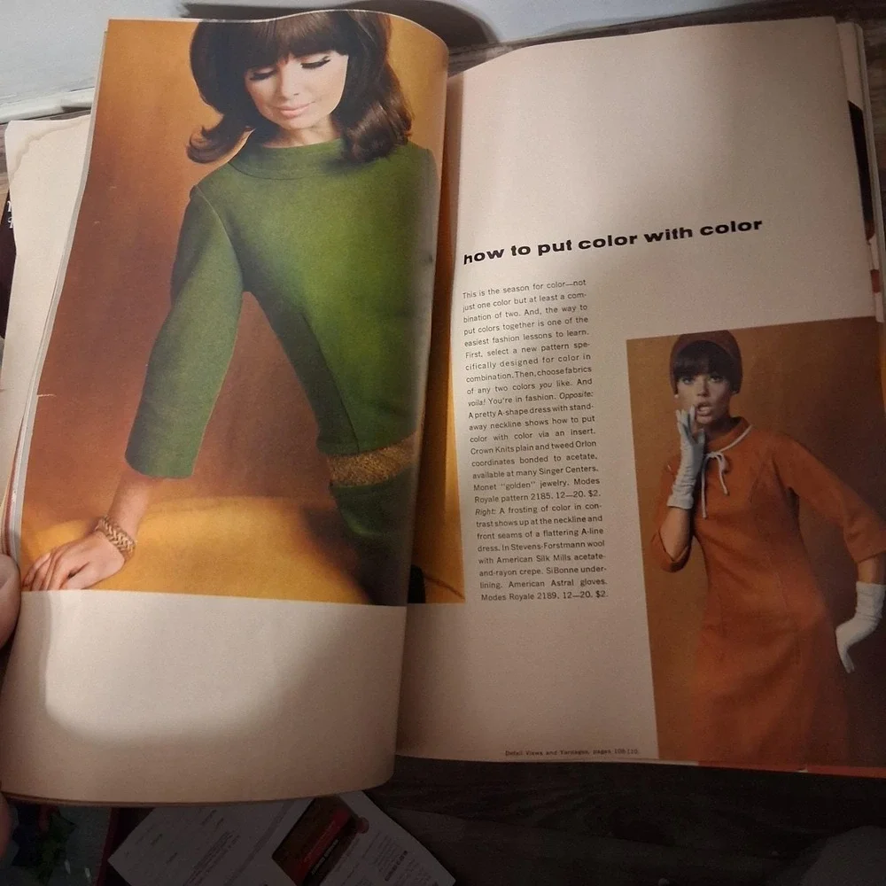 Rare Vintage Singer Showcase 1966 Magazine‎ Mod Fashion Full Color